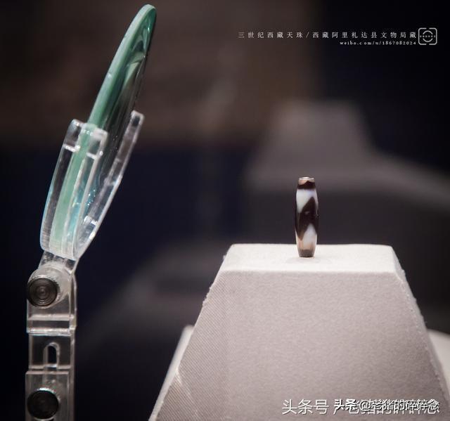 市面上的都是假货，这才是真正的“天珠”，实拍三世纪西藏天珠