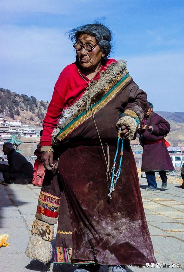 李连杰花2000万买的天珠，现在真的价值1个亿吗？