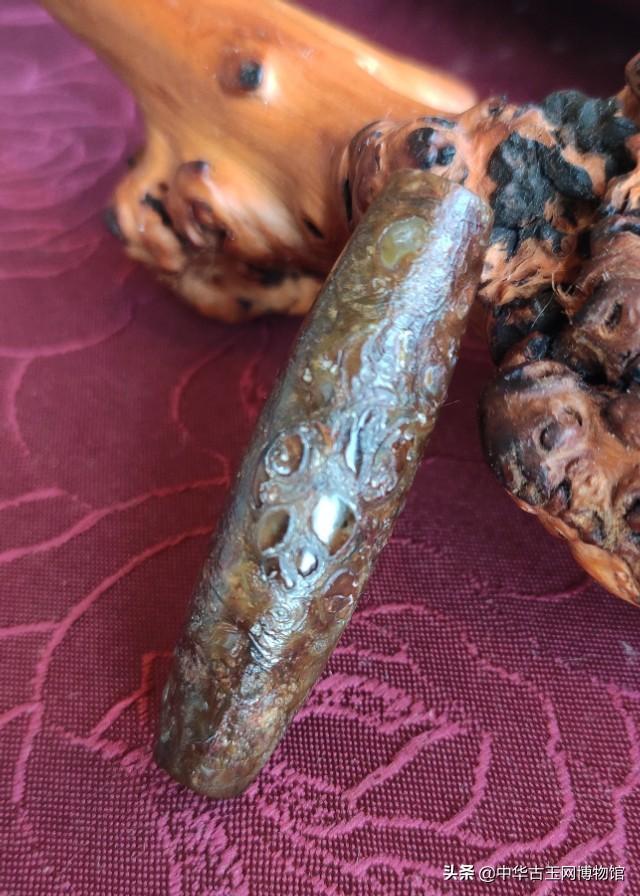 罕见珍贵的西藏法螺天珠（第一代天珠，真天珠）古老天珠风化表象