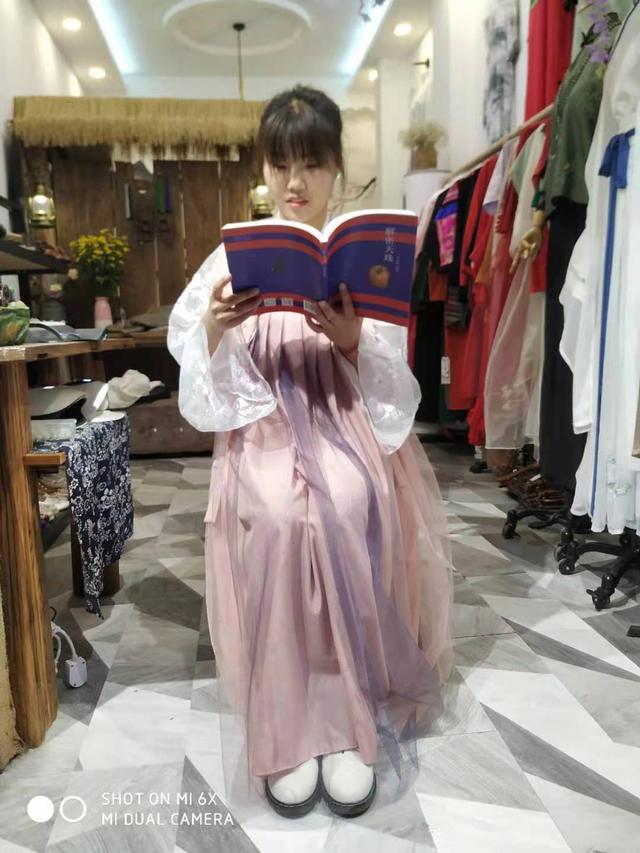 汉服美女研读解密天珠
