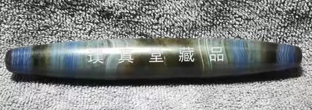 雾里看花说天珠（六）蓝沁黑褐沁带朱砂缠丝玛瑙大长管珠