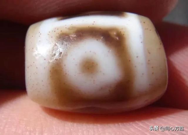 藏族文化特有饰品：天珠