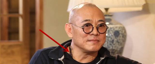 李连杰胸前佩戴的天珠，到底有怎样的来历？